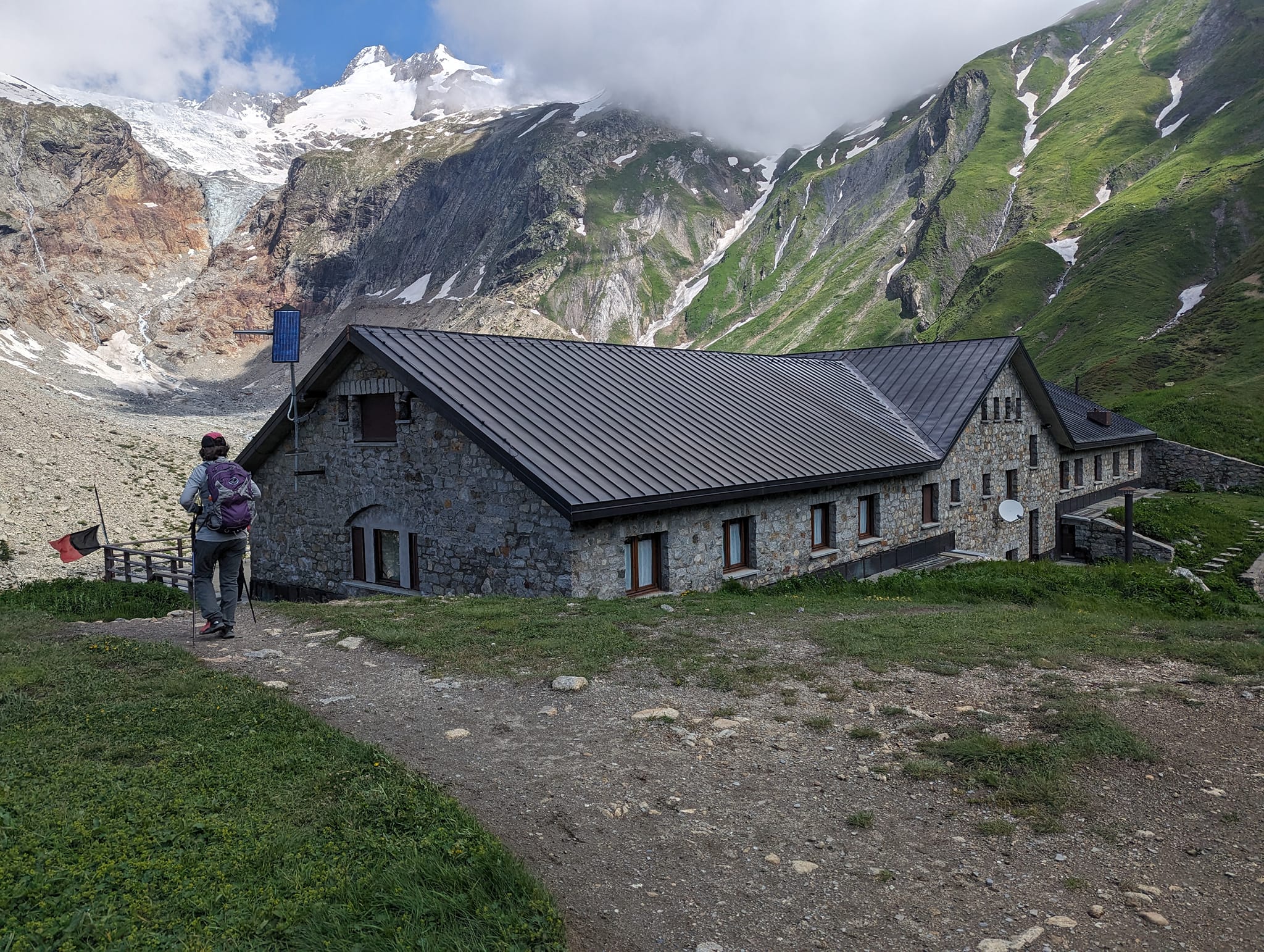 Rifugio Elena (2061 moh)