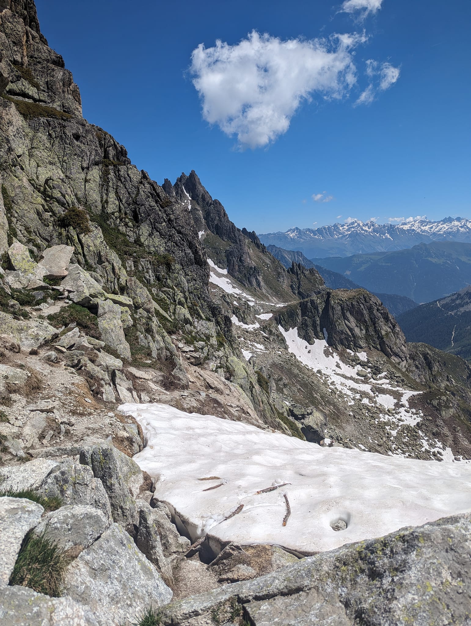 Endelig oppe.på passet og så lykkelig over at slitet er over.