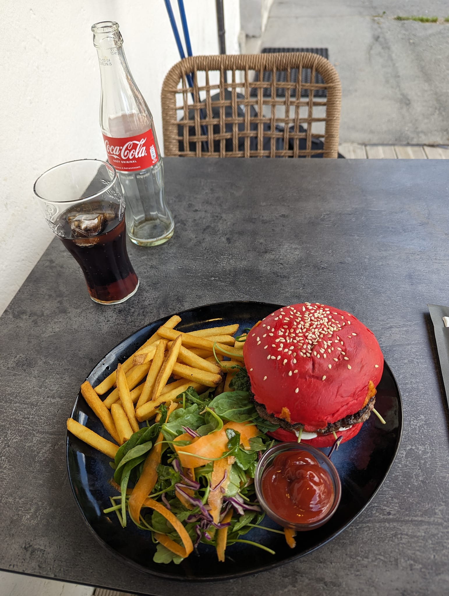 Fluesoppburgeren på "The Office", som restauranten heter, var veldig god.
