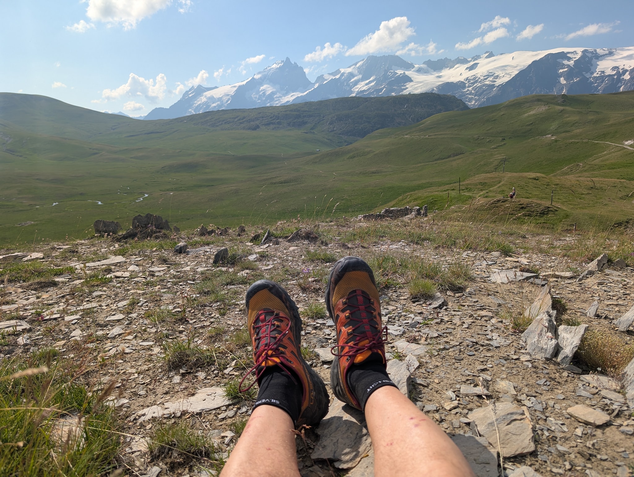 Pause på Col de St.George med utsikt over Plateau d’Emparis