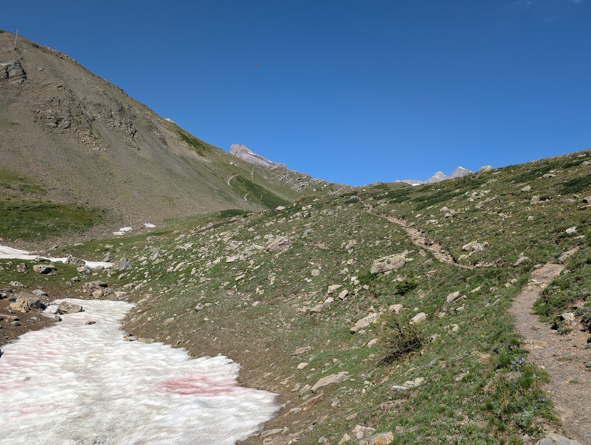 På tur mot varianten på denne etappen. 