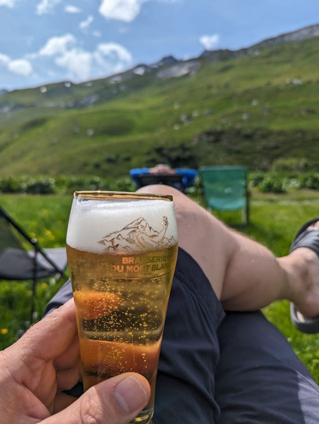 En liten forfriskning mens jeg venter på middagen.