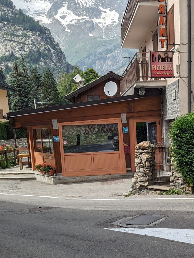 Pizzeria La Padela